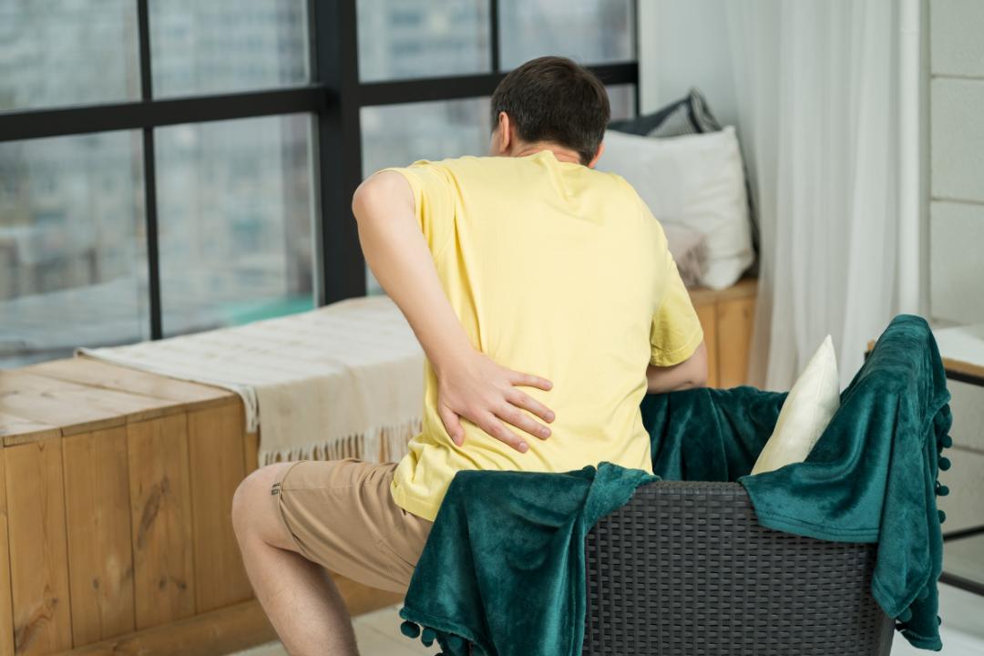 7 Ways a Chiropractor Can Help You Overcome Neck and Lower Back Pain